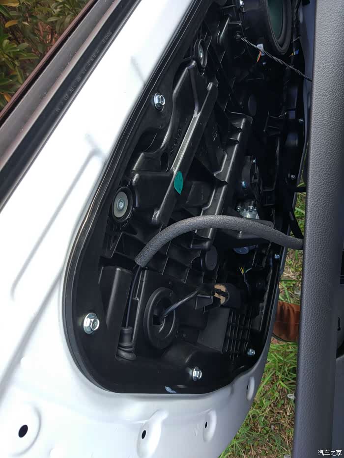 【图】各位老司机求助车门灯问题_名图论坛_汽车之家论坛