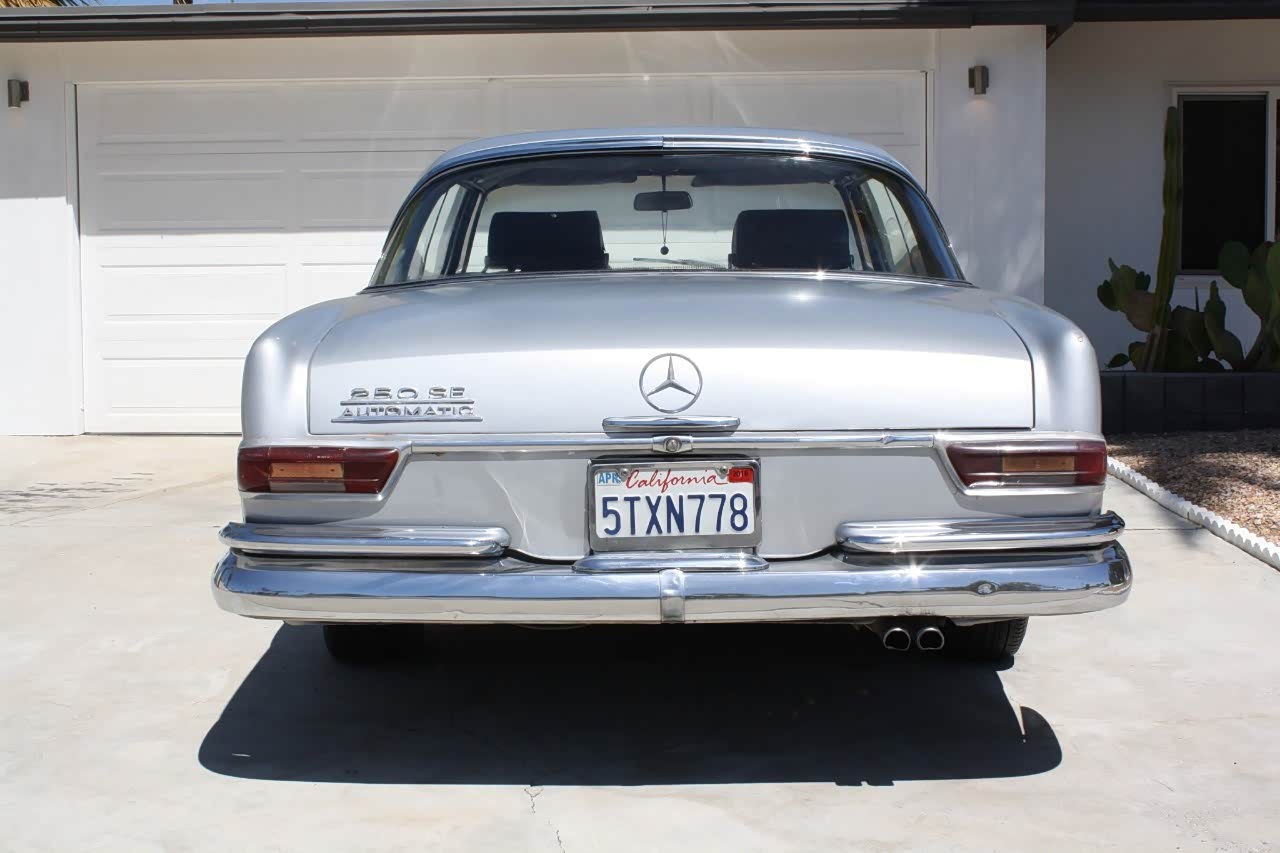 1967款奔驰250se coupe