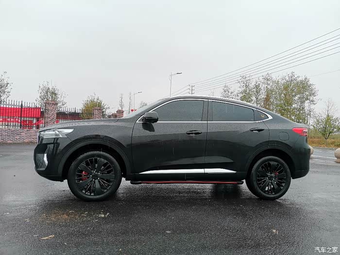 雨中的黑武士无论前方坎坷几何哈弗f7x始终伴我同行