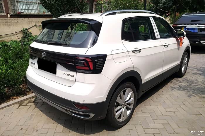 喜提白色tcross途铠开启有滋有味的小资生活