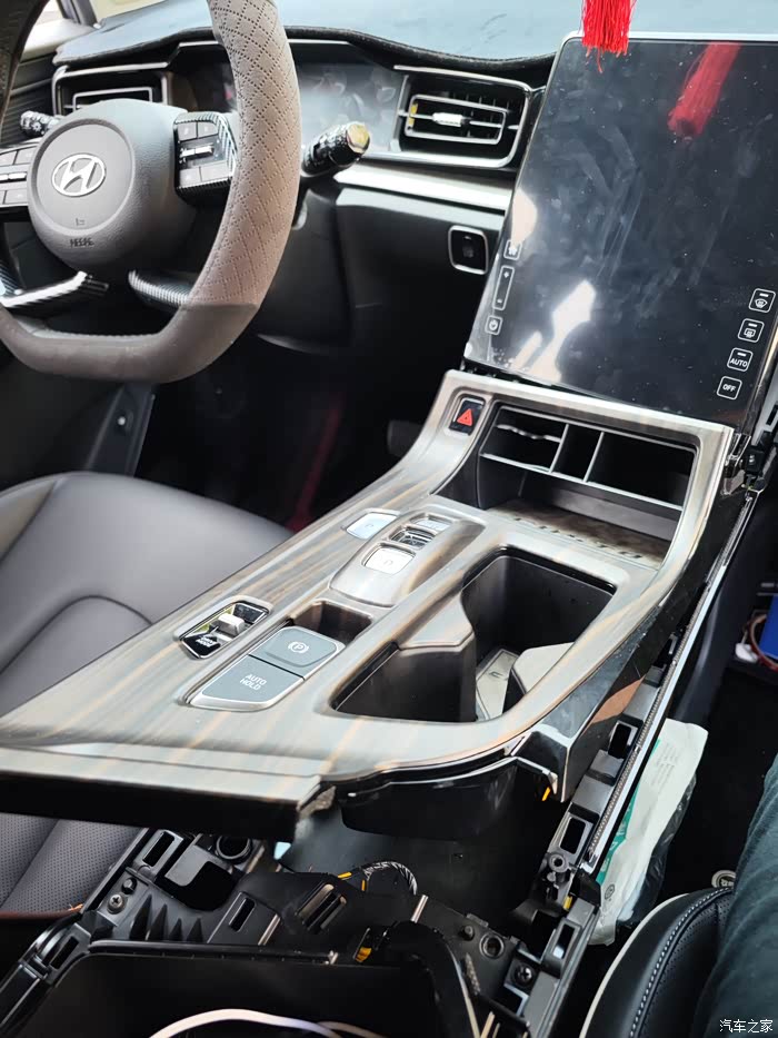 【拆解教程】库斯途中控屏拆解流程