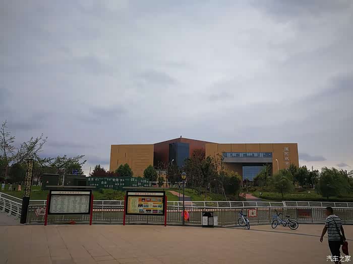 我和小2带您走进漯河城市展示馆