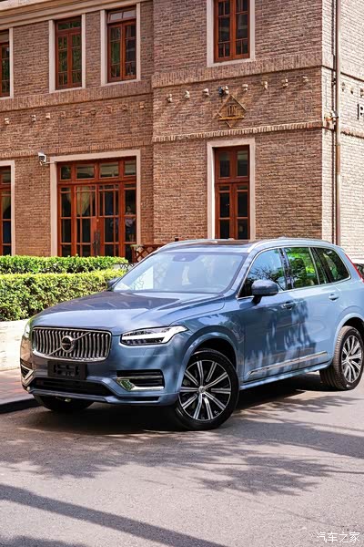 定制半年的闪银灰xc90t8天津提车记