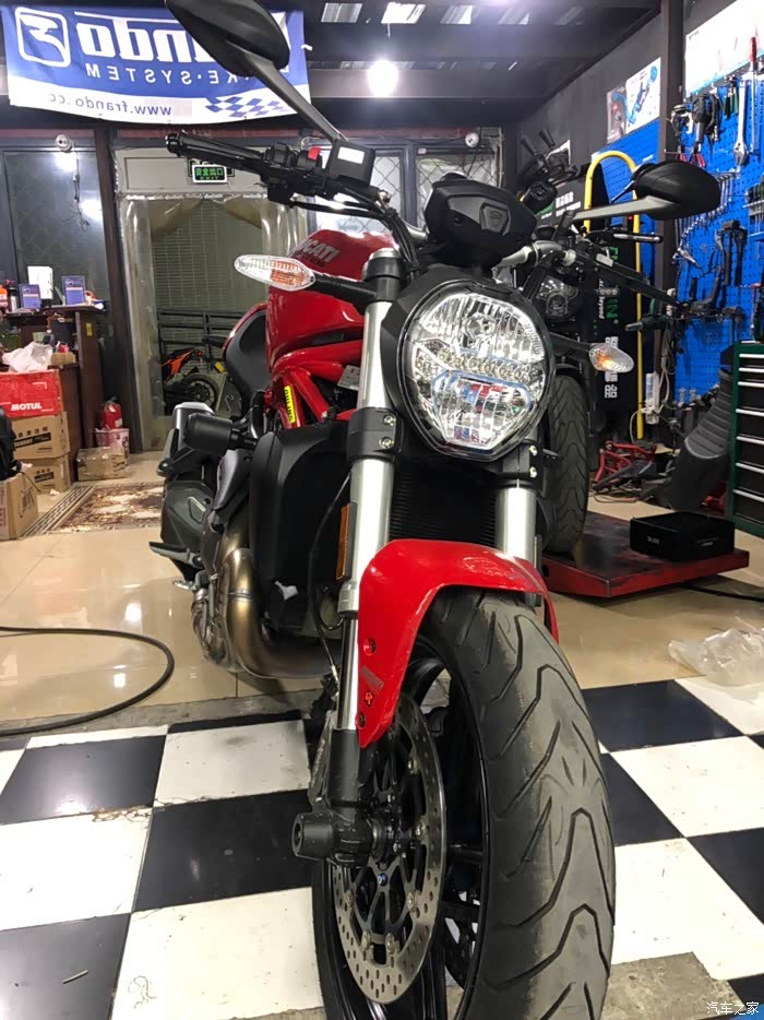 【图】新821到手,改装 贴车衣 加热手把 记录仪_杜卡迪摩托车论坛