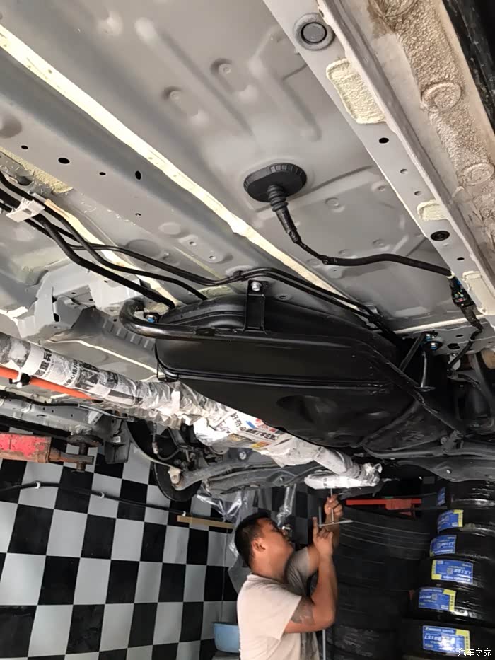 这是我的crv做底盘装甲前的照片