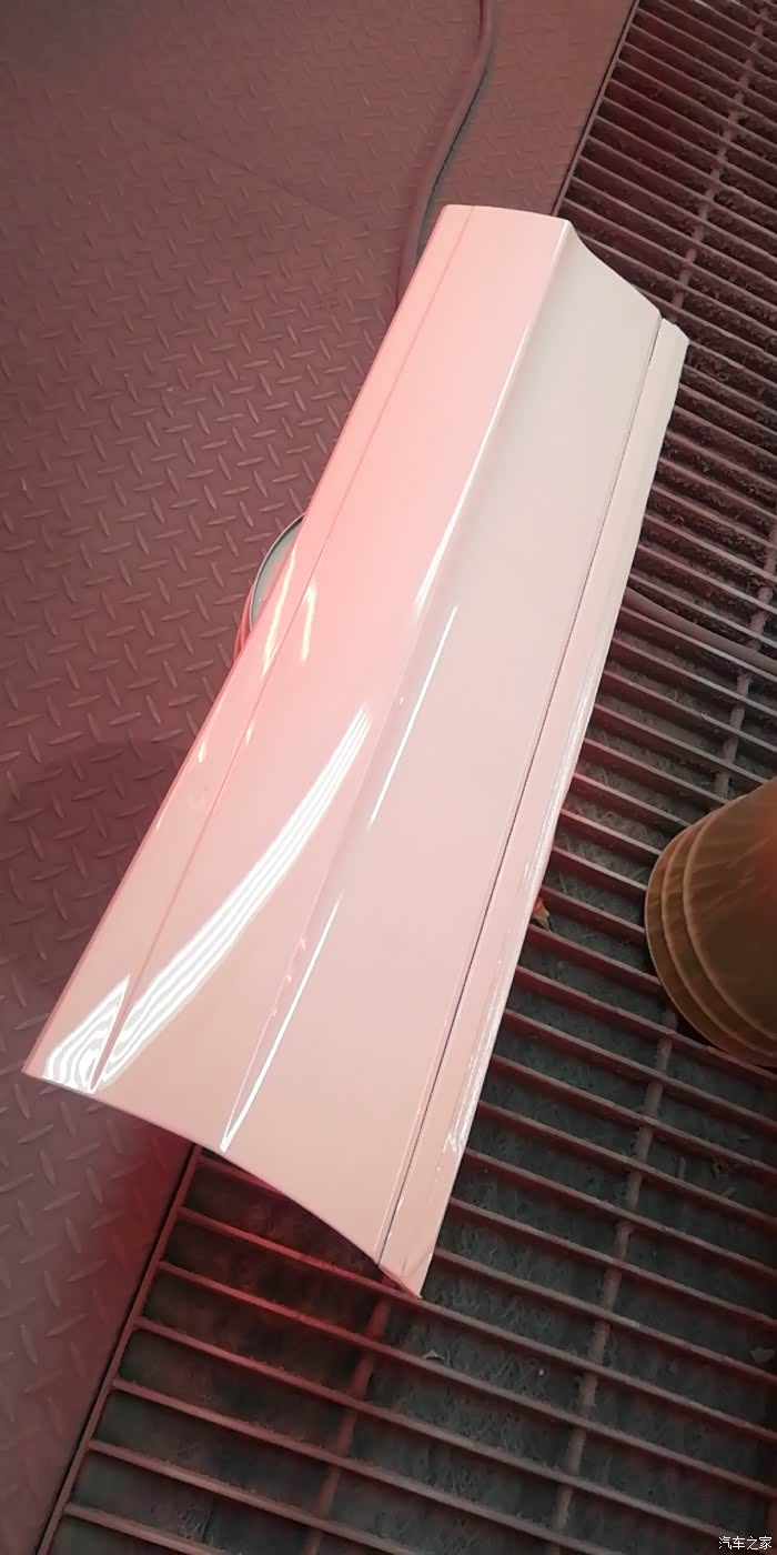 途观l塑料侧裙包围喷漆