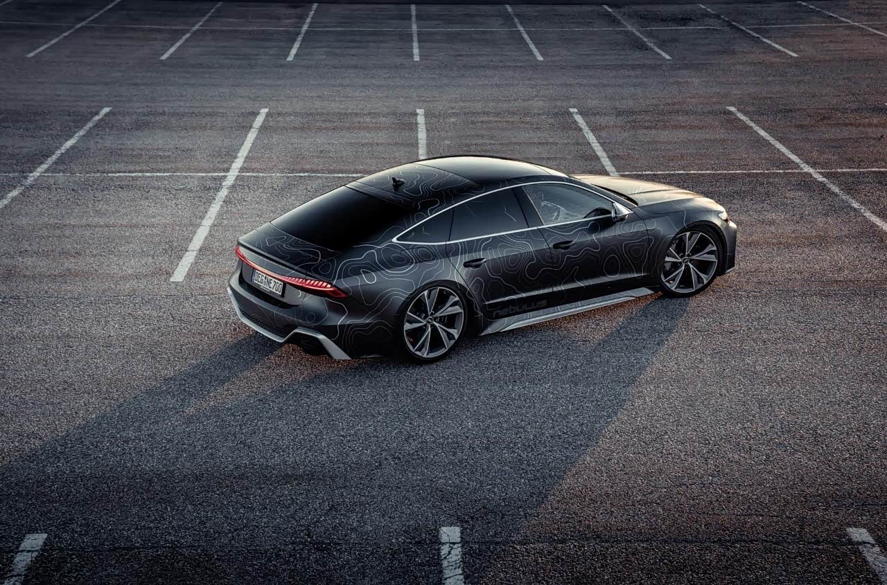 201 | 回复: 0 奥迪rs论坛 audi rs7 前大灯霸气犀利,前脸儿具有侵略