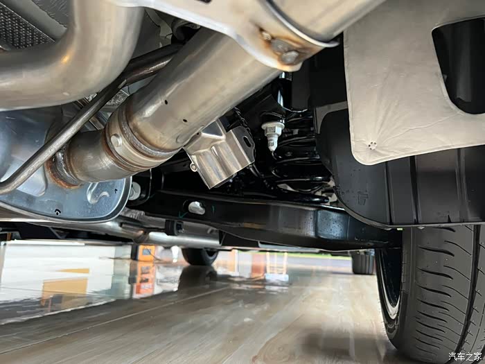 univ四出排气系统