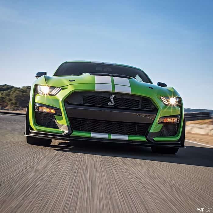 福特mustanggt500清新的配色拉风的外观