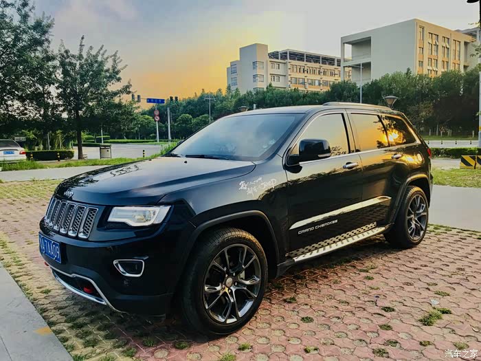 超帅黑武士大切诺基