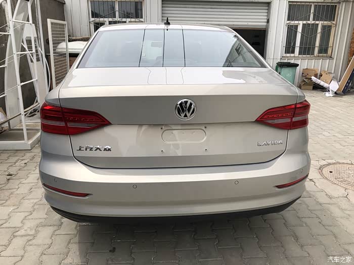 朗逸plus标配风雅金思密达