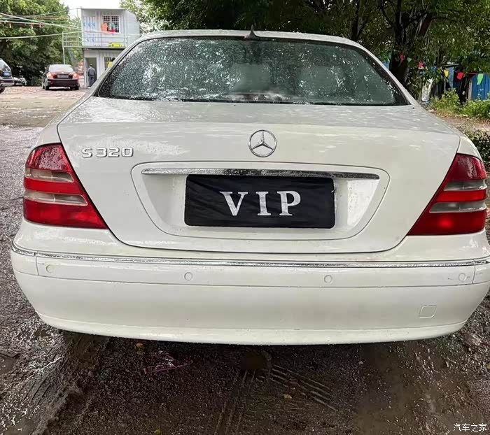经典老车02款奔驰s320