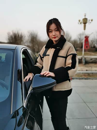 媳妇不来当车模,没事,自家还有小妹.