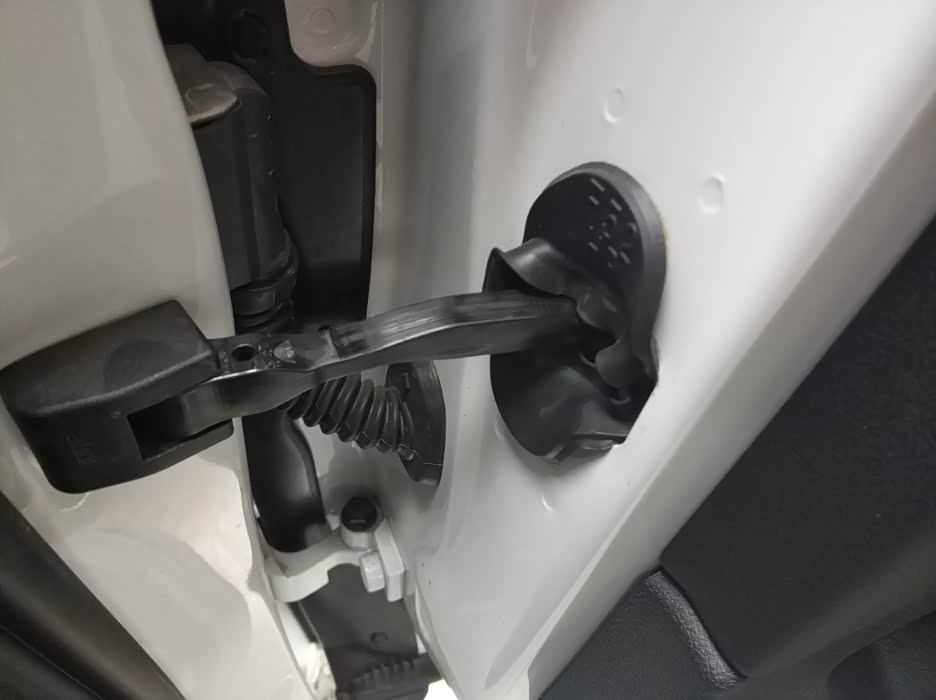 【图】后门限位器胶条问题,_宝马1系论坛_汽车之家论坛