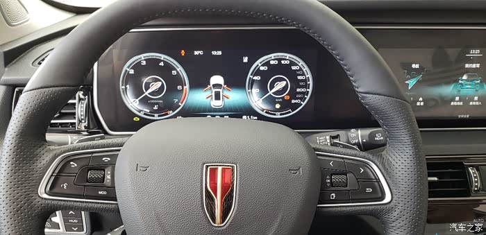 液晶仪表盘,12.3英寸.