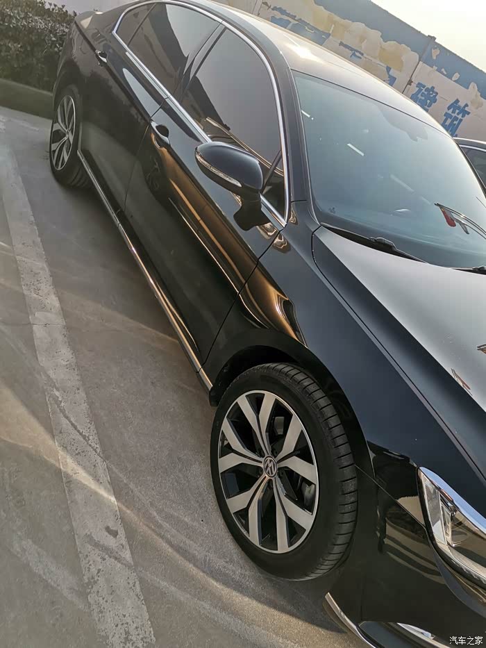 迈腾18寸花瓣轮毂带韩泰k117轮胎出售