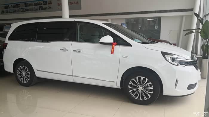 gl8652t提车贴太少