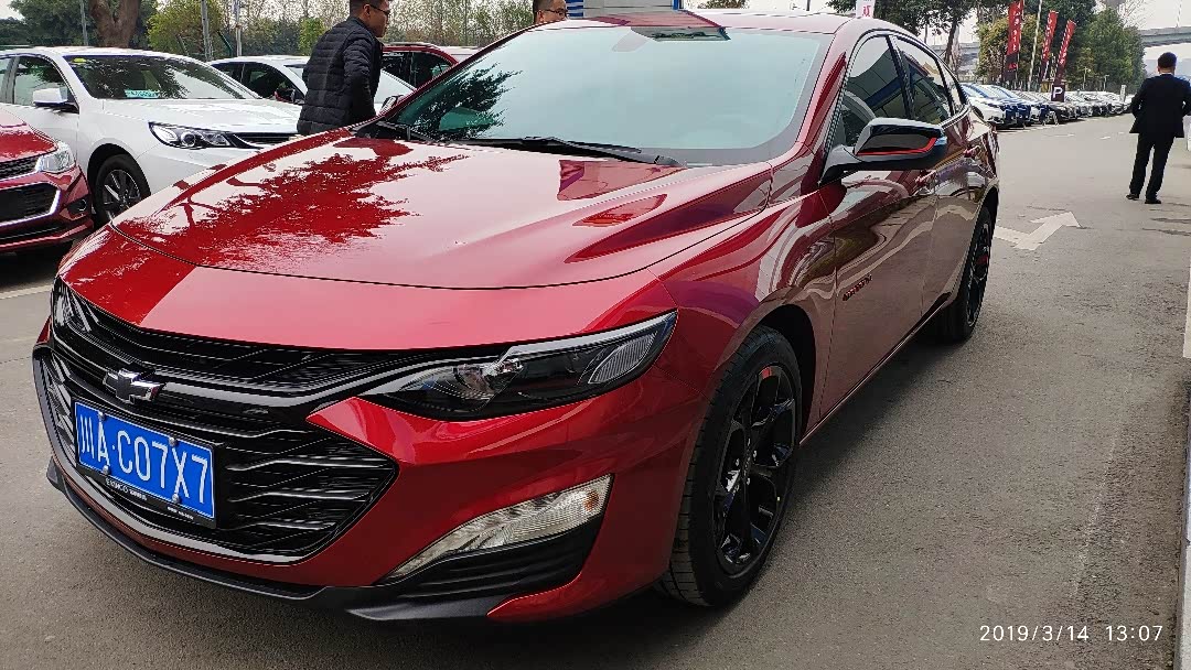 年轻的一抹红,提迈锐宝xl.