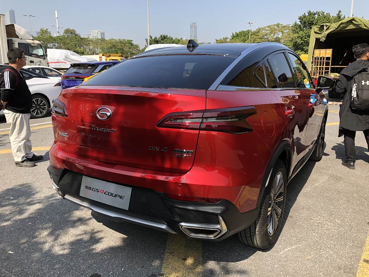传祺gs4骚红色