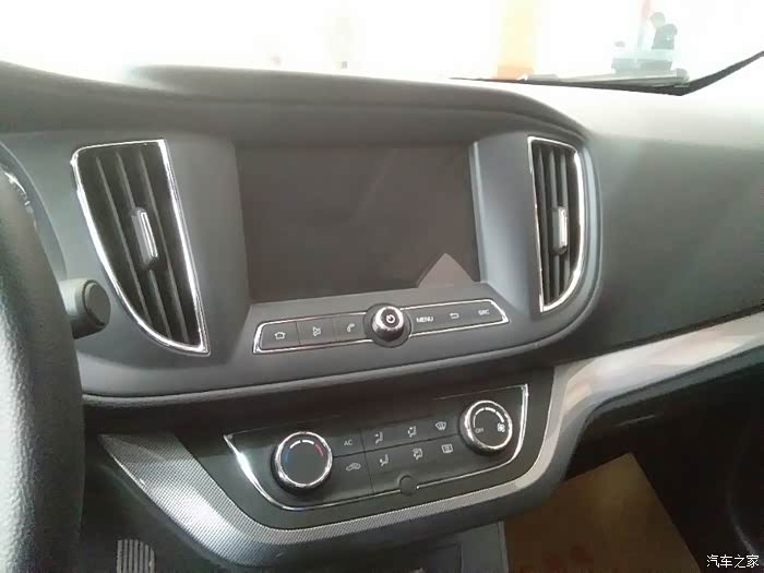 第一辆车荣威360plus