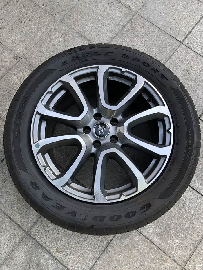 【图】出莱万特19寸轮毂加轮胎_玛莎拉蒂论坛_汽车之家论坛
