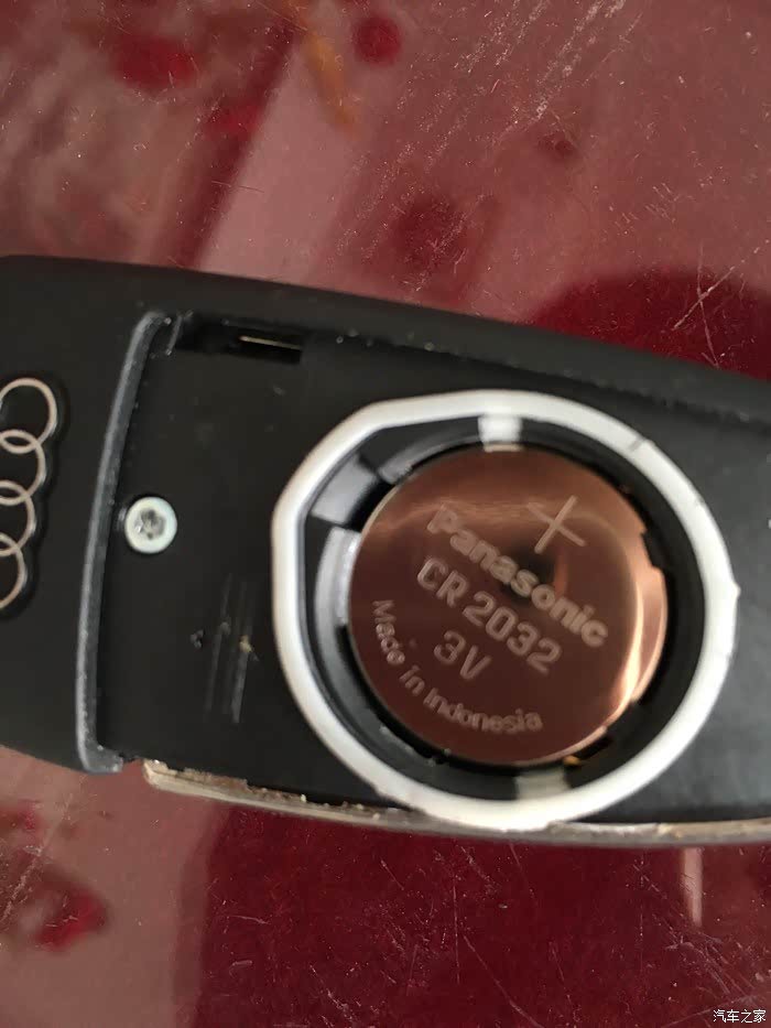 奥迪a3车钥匙原装电池