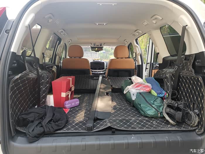 哈弗h9七座版空间展示