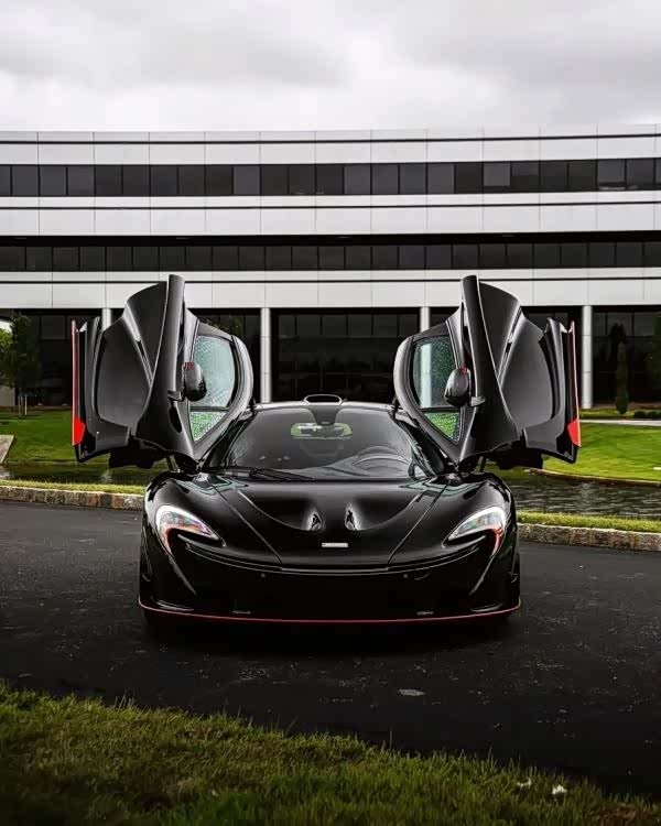 黑色的迈凯伦p1真帅,爱了爱了