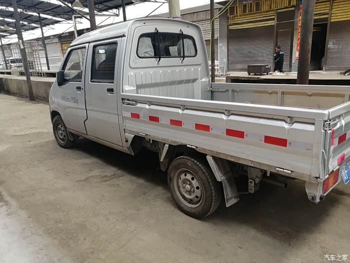 95成新五菱之光小卡出售,才开1700公里