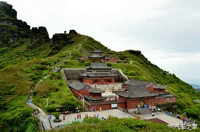 普渡广场寺庙古老而庄严梵净山佛教名山有两千年佛教文明历史曾经佛教
