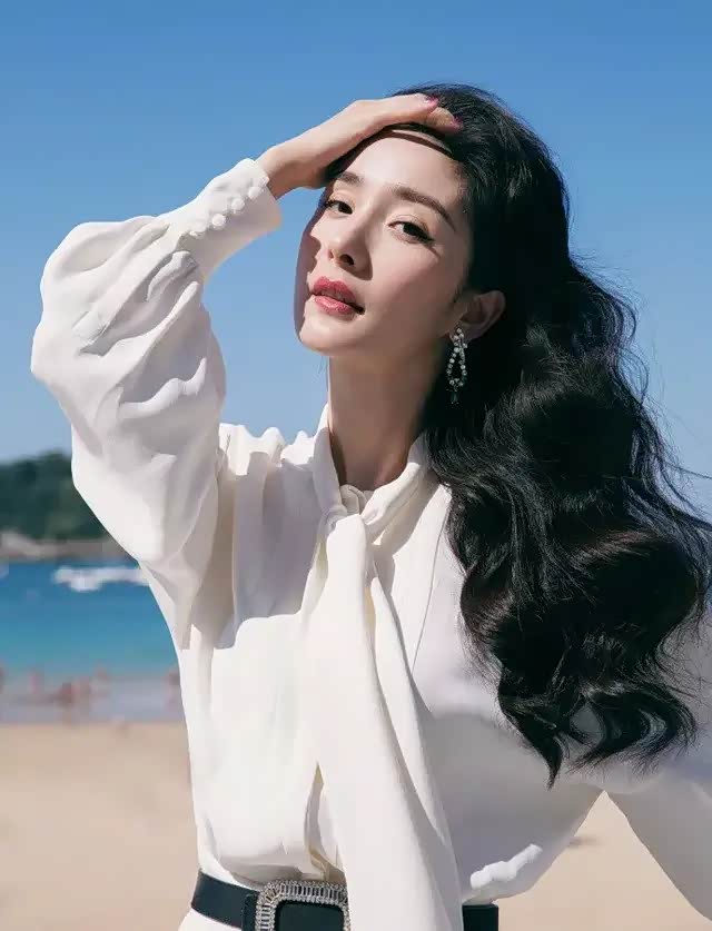 时尚达人杨幂的拍照姿势推荐,7个姿势学起来,拍出不同的美