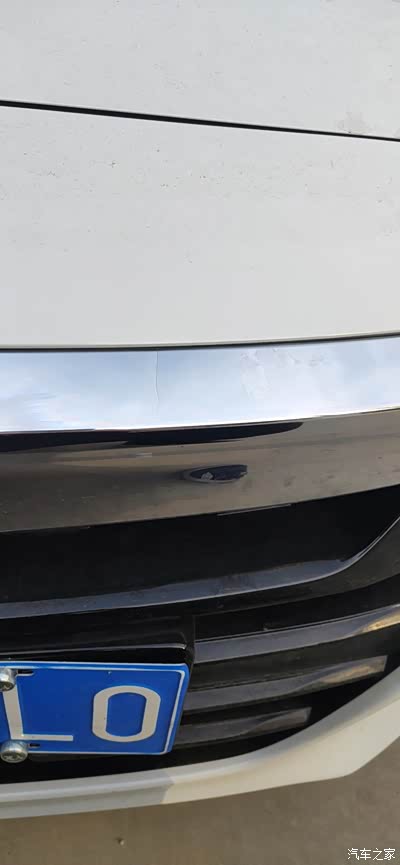 也没有看到剐蹭的痕迹,总不能是冬天冻的吧