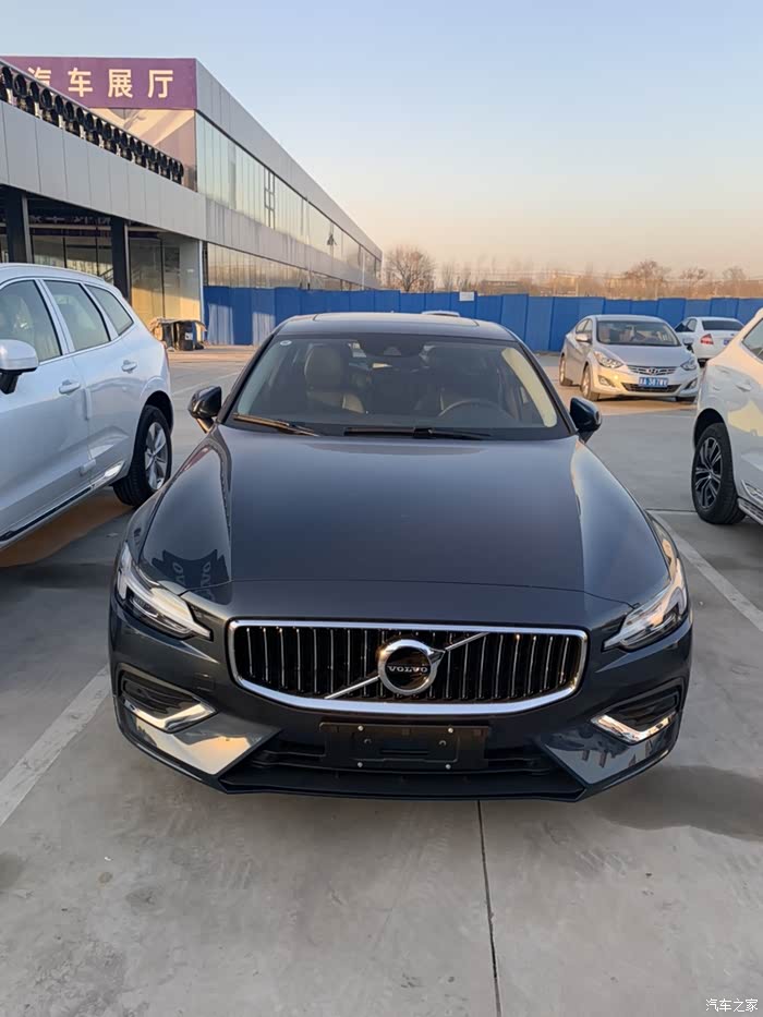 s60牛仔蓝配色可以买吗上路好看吗