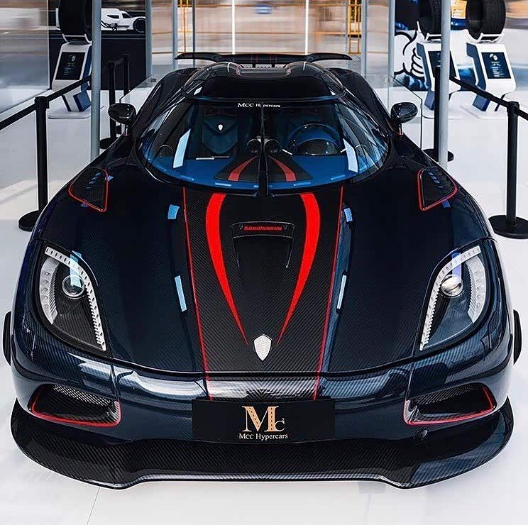 柯尼塞格agera r好帅气呀