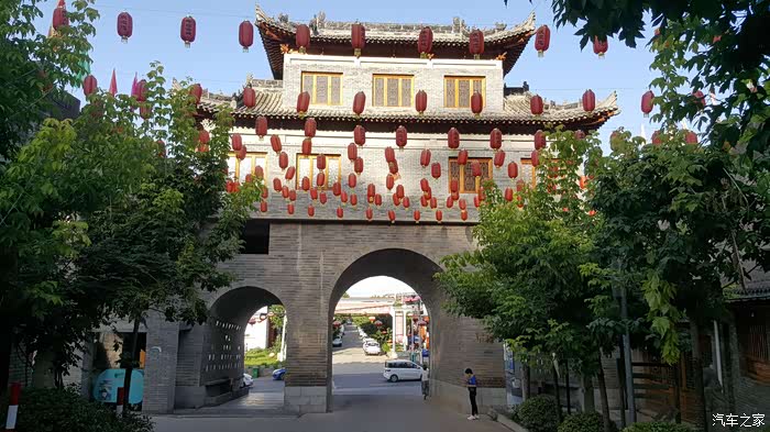 游记太白之旅最后一站逛庵岭古城赏音乐喷泉