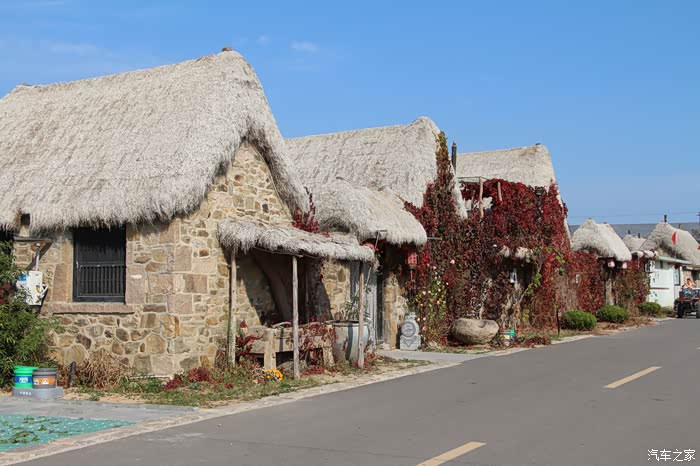 威海荣成东墩村海草屋风貌