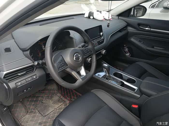 第七代天籁提车作业