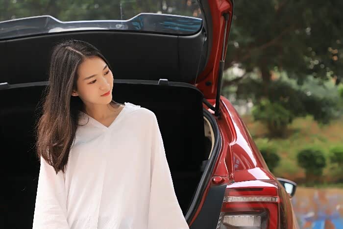 媳妇儿带远景s1回校园,苦逼跟拍