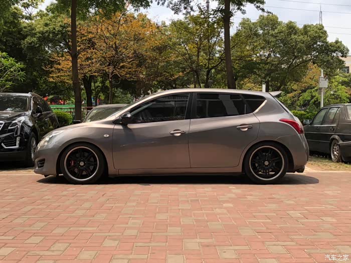 日产骐达安装work轮毂作业