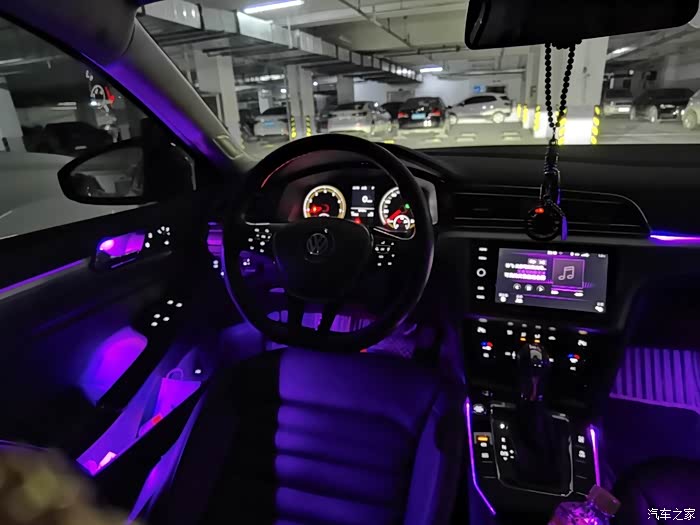 凌渡加装迈腾b8多色氛围灯