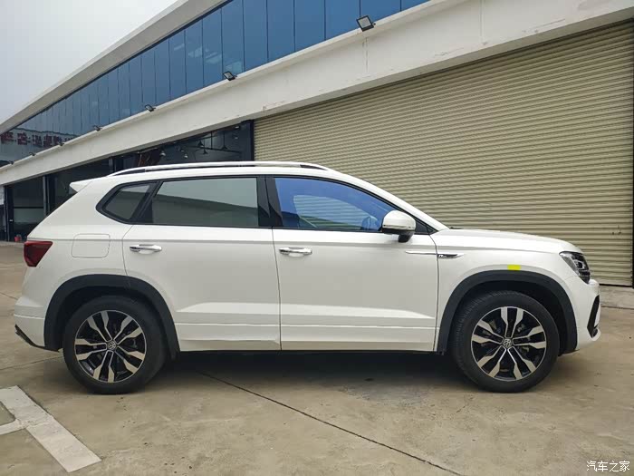 深圳大众途岳改装丹拿音响 电动尾门 折叠后视 盲区监测 倒车影像