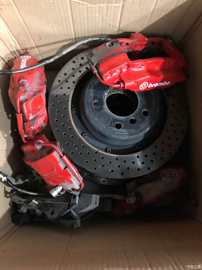 恢复原厂故出布雷博特斯拉拆车卡钳,f50,f40,使用半年,3000公里,追求