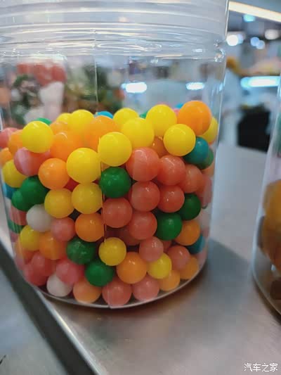 彩色糖球!商场超市惊现童年的回忆!