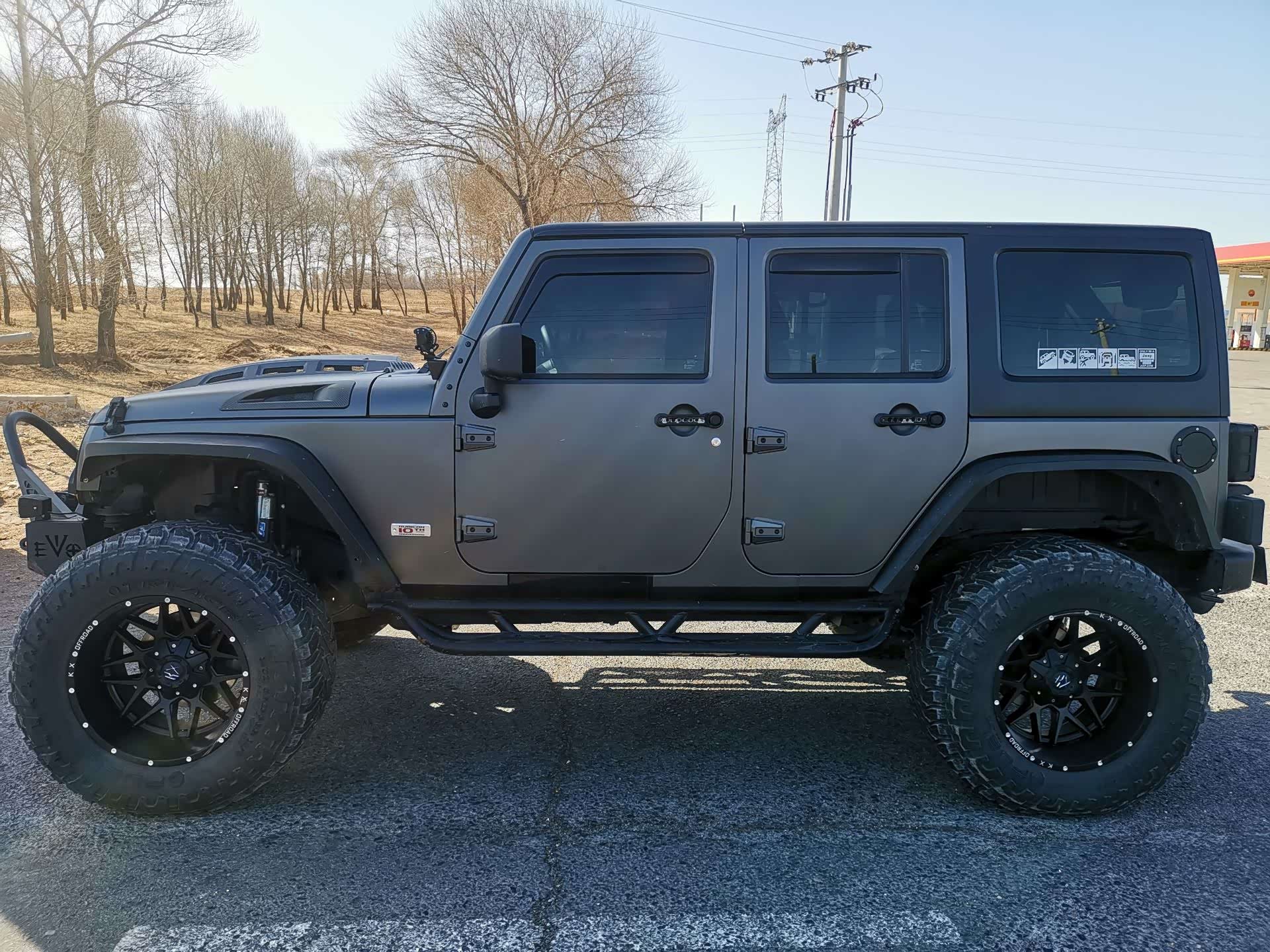 有没有牧马人颜色不限,30万左右的