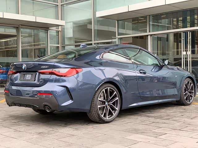 宝马猪鼻子4系到店实拍与想象中大有不同立体感爆棚