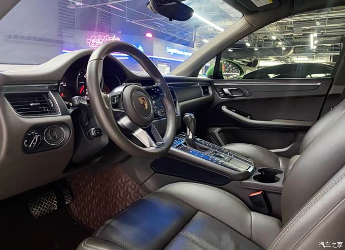 17年保时捷macan