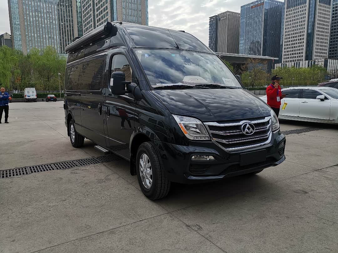 上汽大通v80旅居车