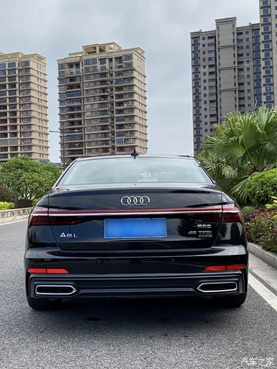 奥迪a6l贯穿式尾灯,分享效果,大量图片和视频~申精