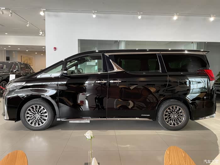 【图】lm300h 4座 黑/米 图片鉴赏_雷克萨斯lm论坛_汽车之家论坛