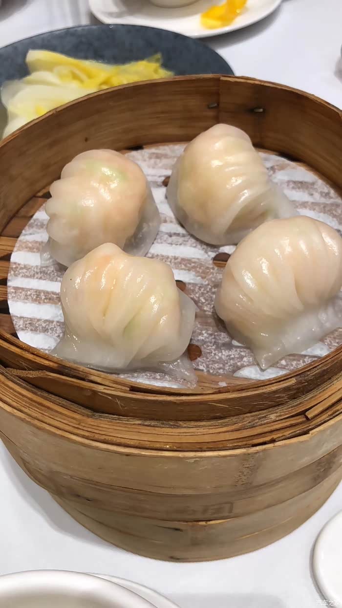 爬累了搞点小吃尝尝鲜水晶虾包